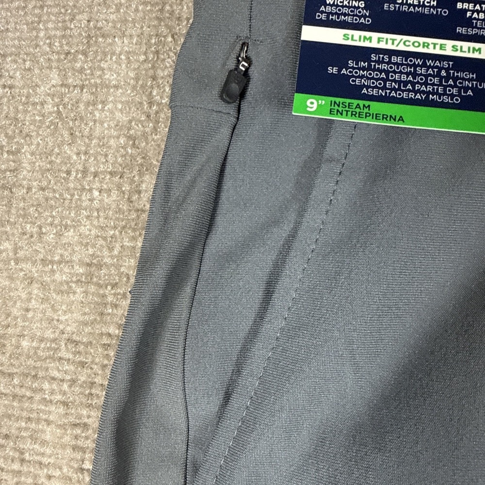 CHAPS Gray Moisture Wicking Stretch Golf Shorts Slim Fit 40" Waist 9" Inseam NWT - Picture 4 of 10
